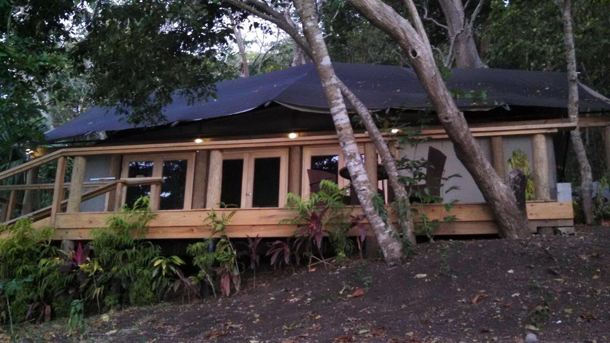 Sau Bay Resort - Off Taveuni Na Sau Bay Exteriör bild